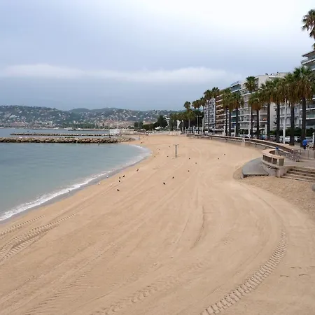 Spacieux 2pièces à5min De Plages Appartement Antibes